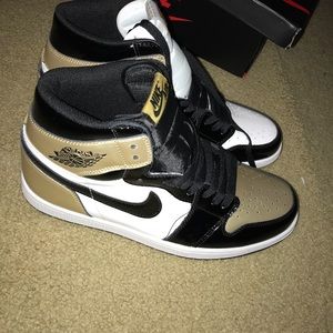 gold toe 1s